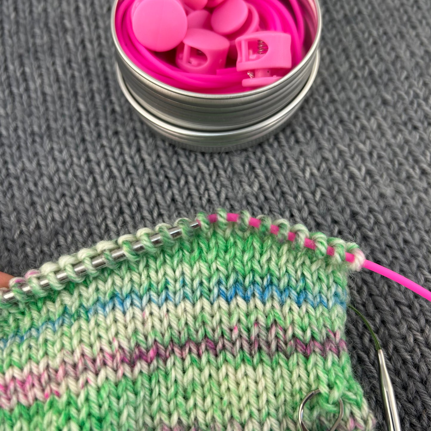 3 Knitting Stitch Holder Cords or Cables in a Tin. 150cm x 1, 75cm x 2 Stitch Keeper Hollow Tubing, Accessories, Notions, Supplies