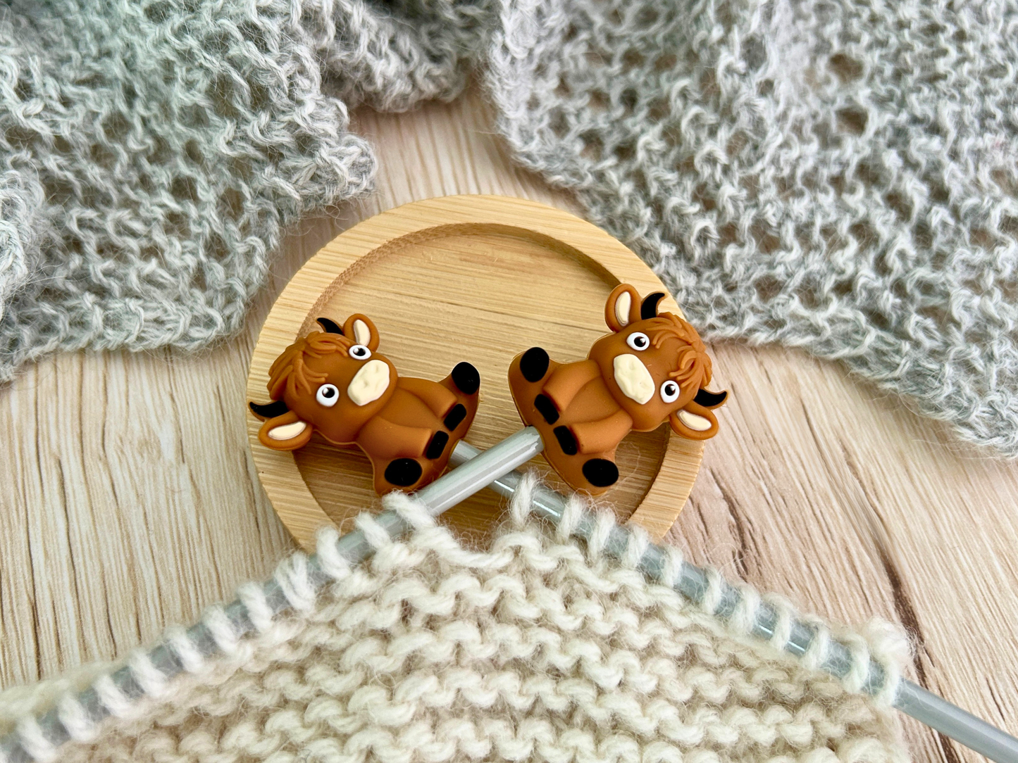 Knitting Needle Stoppers Highland Cow Stich Savers, Point Protectors , Knitting Accessories and Notions, Gifts for knitters, Aberdeen Angus