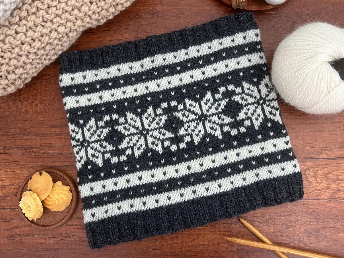 Stripey Stars Cowl Knitting Pattern Only, Norwegian Scandinavian Knitted Scarf or NeckWarmer.