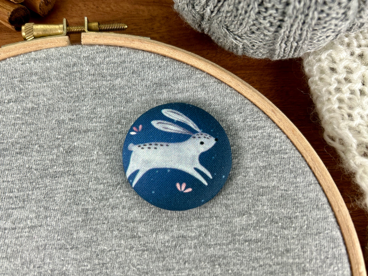 Hare Magnetic Needle Minder, Needle Nanny, Fabric Pin Cushion