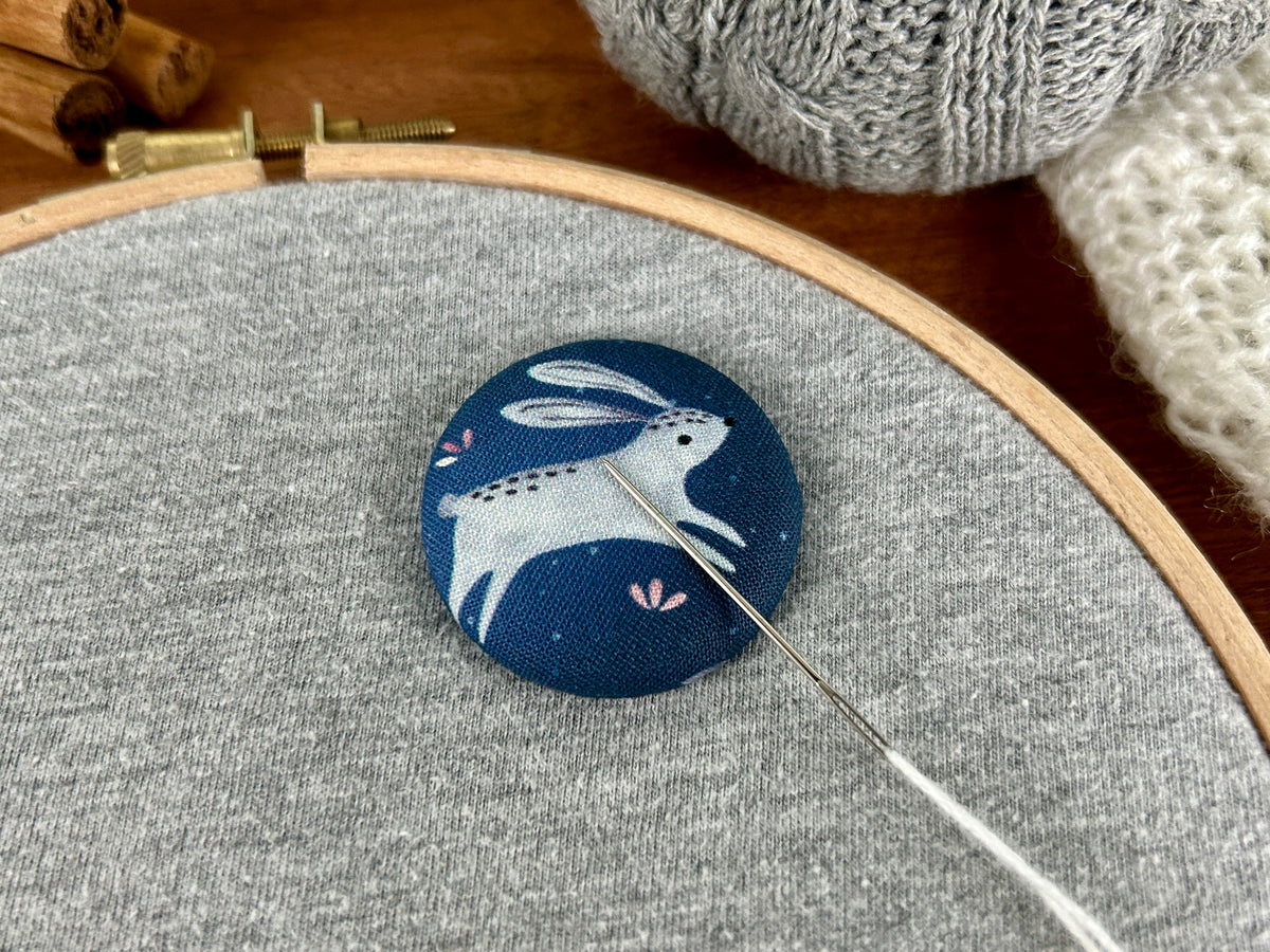 Hare Magnetic Needle Minder, Needle Nanny, Fabric Pin Cushion