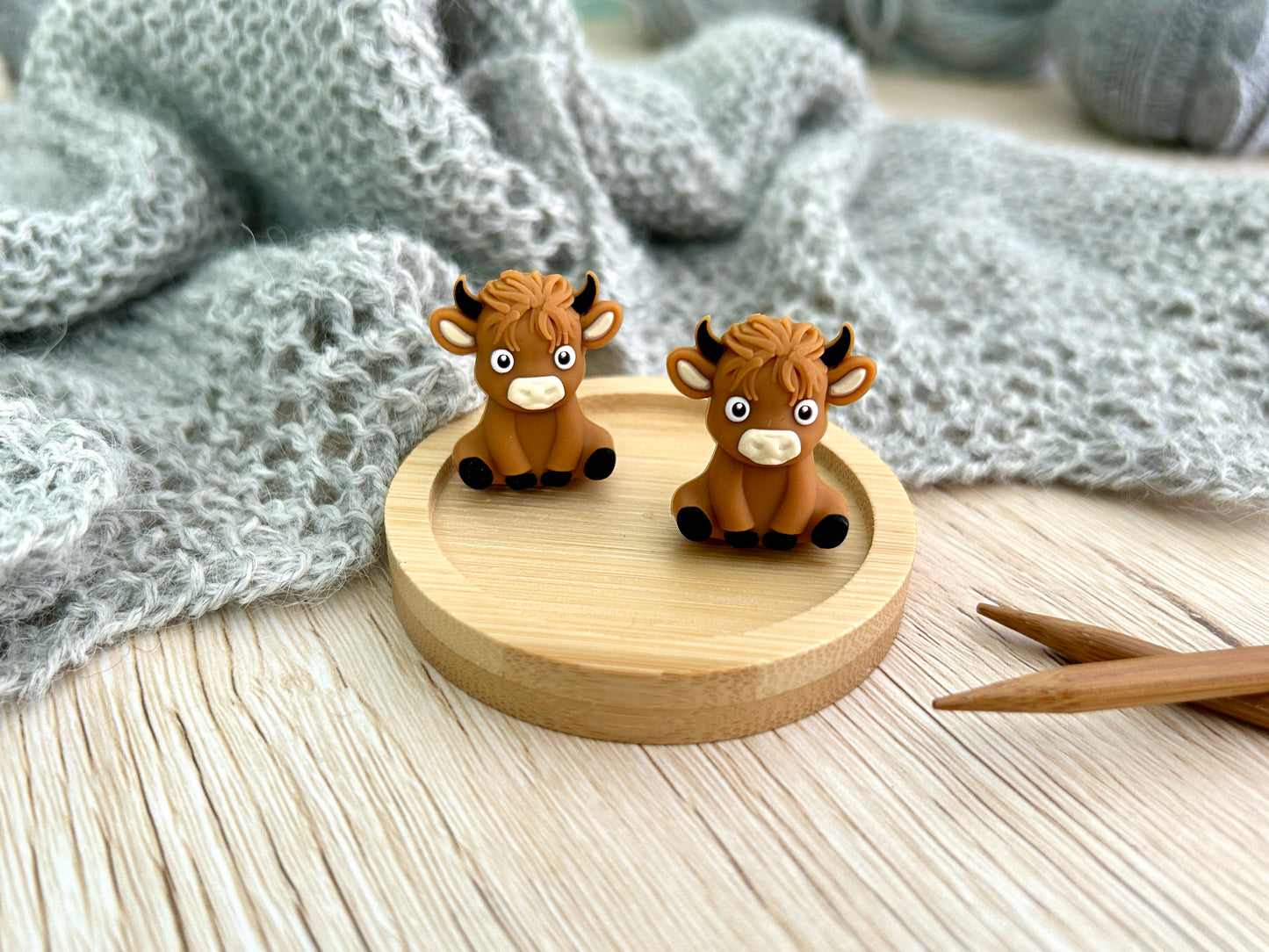 Knitting Needle Stoppers Highland Cow Stich Savers, Point Protectors , Knitting Accessories and Notions, Gifts for knitters, Aberdeen Angus