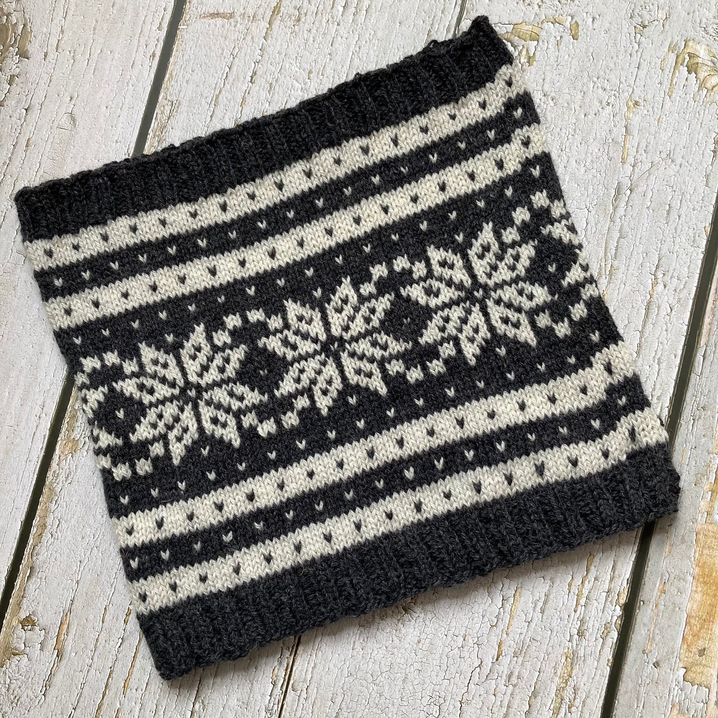 Stripey Stars Cowl Knitting Pattern Only, Norwegian Scandinavian Knitted Scarf or NeckWarmer.